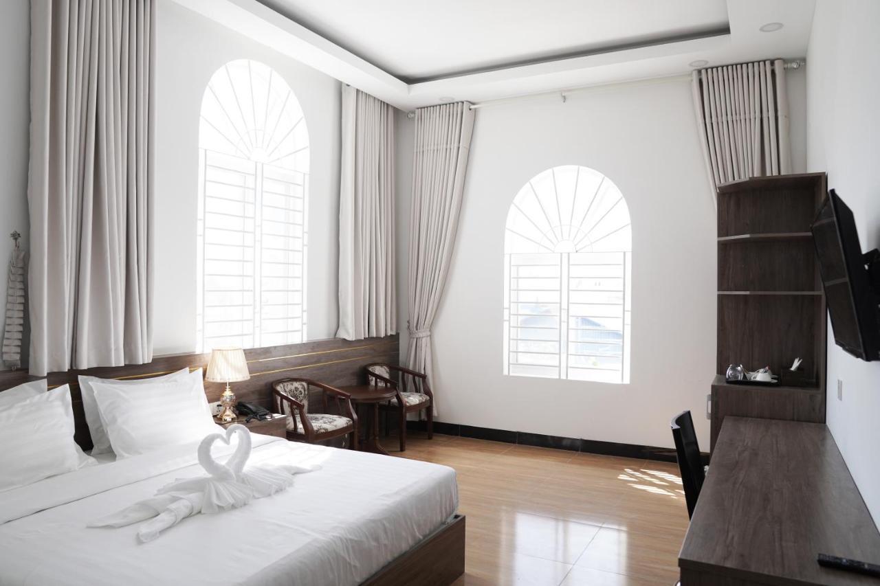 Apple Hotel Three - Near Pnh Airport Phnom Pen Exterior foto