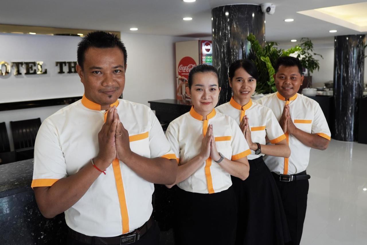 Apple Hotel Three - Near Pnh Airport Phnom Pen Exterior foto
