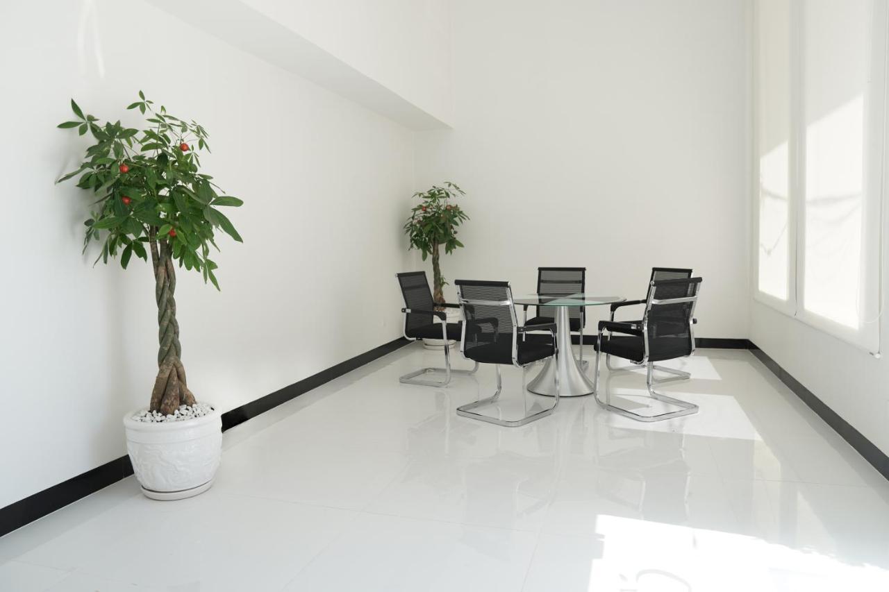 Apple Hotel Three - Near Pnh Airport Phnom Pen Exterior foto