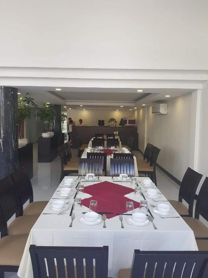 Apple Hotel Three - Near Pnh Airport Phnom Pen Exterior foto