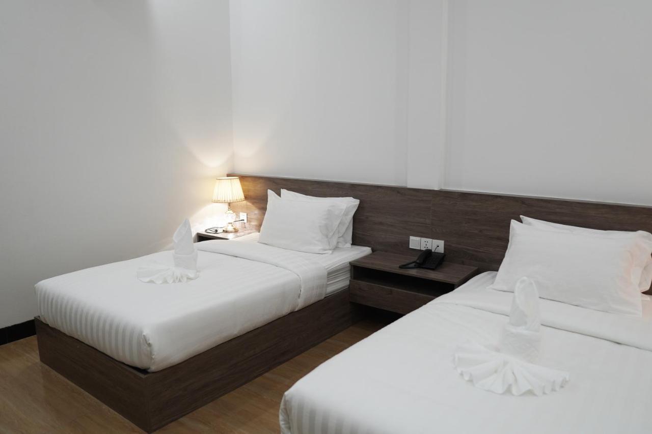 Apple Hotel Three - Near Pnh Airport Phnom Pen Exterior foto