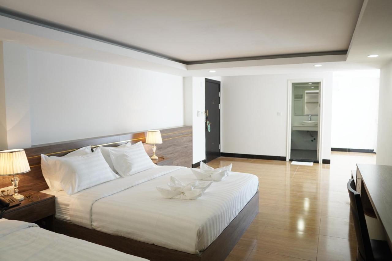 Apple Hotel Three - Near Pnh Airport Phnom Pen Exterior foto