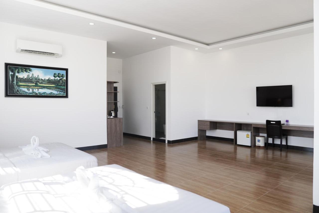 Apple Hotel Three - Near Pnh Airport Phnom Pen Exterior foto