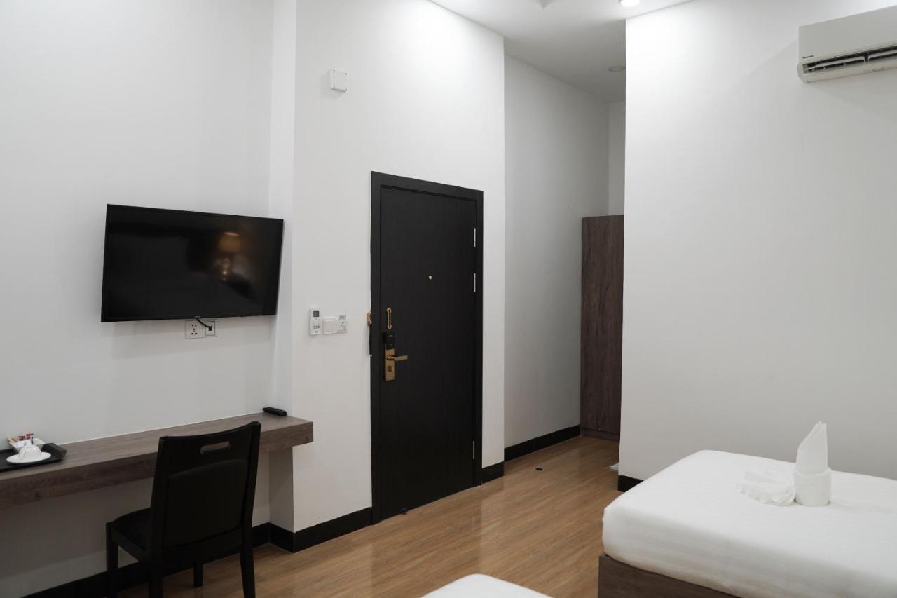 Apple Hotel Three - Near Pnh Airport Phnom Pen Exterior foto